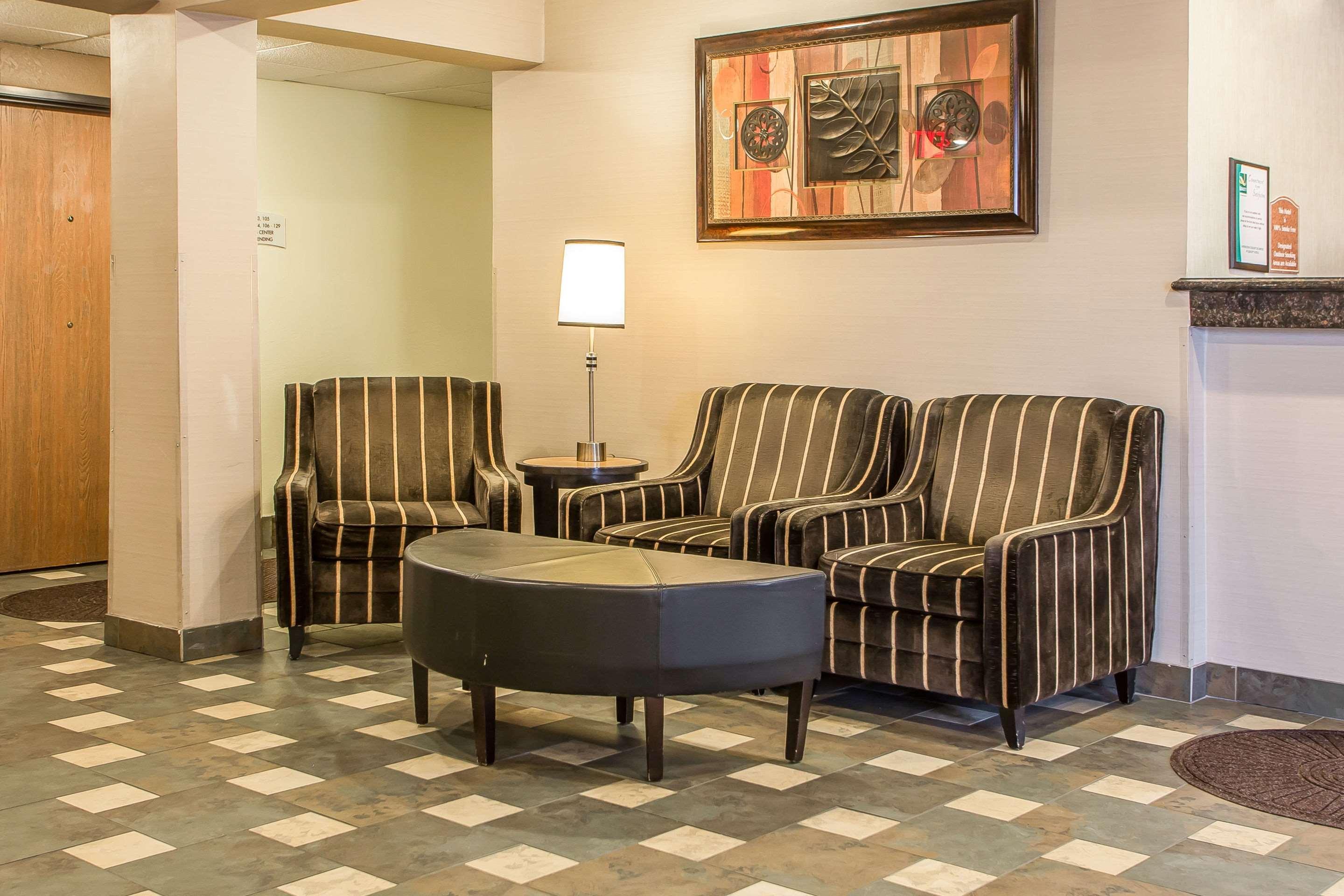 Quality Inn & Suites Marinette Exterior photo